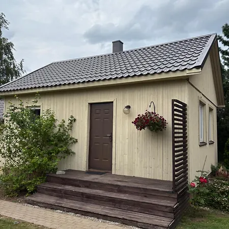 بيت للعطل Liiva Kuelalistemaja *